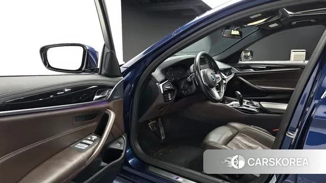 BMW 5 Series (G30) 2019 Синий из Кореи, фото 2