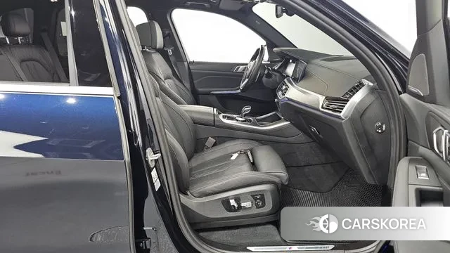 BMW X5 (G05) 2023 Черный из Кореи, фото 2