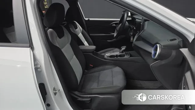 Chevrolet (GM Daewoo) Trax Crossover 2024 Белый из Кореи, фото 2