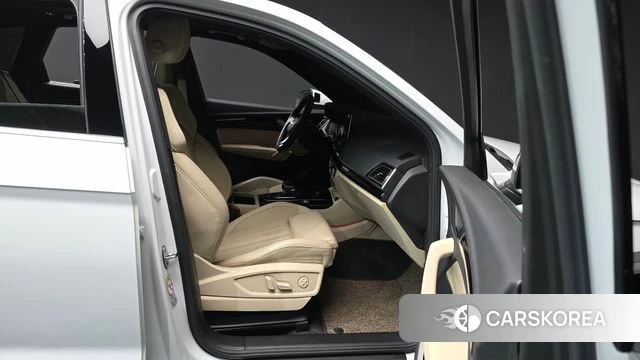 Audi Q5 (FY) 2021 Белый из Кореи, фото 2