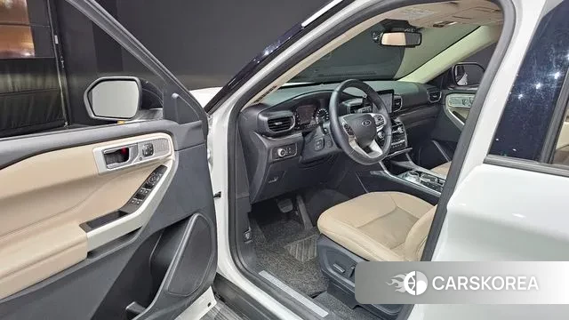 Ford Explorer 6th Generation 2021 Белый из Кореи, фото 2