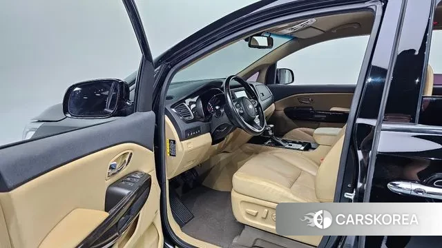 Kia The New Carnival 2019 Черный из Кореи, фото 2