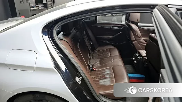 BMW 5 Series (G30) 2019 Белый из Кореи, фото 2