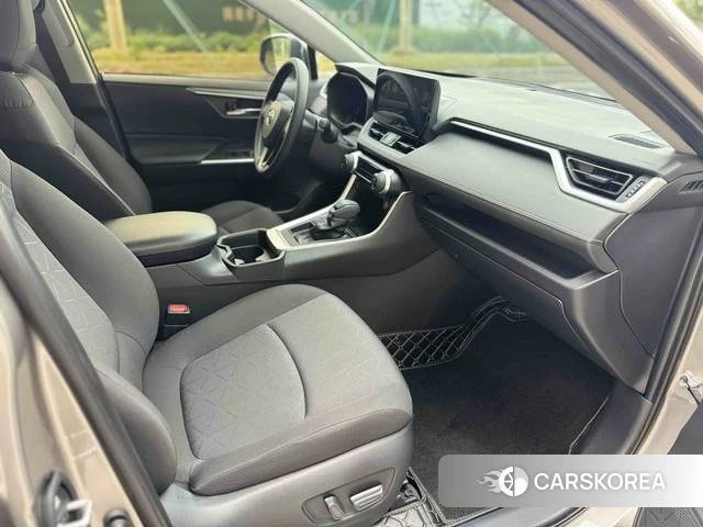 Toyota RAV4 Rongfang 2024 Серебристо-серый из Китая, фото 2