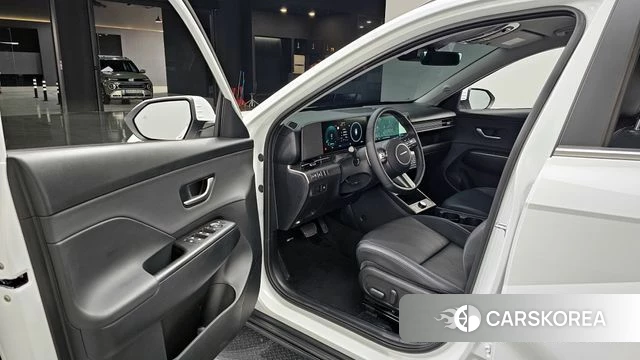 Hyundai Kona (SX2) 2025 Белый из Кореи, фото 2