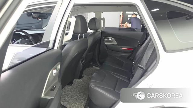 Kia Niro Plus 2022 Белый из Кореи, фото 2