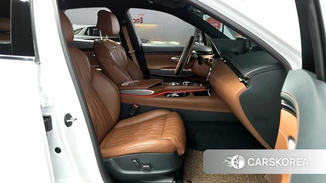 Genesis GV70 2021 Белый из Кореи, фото 2