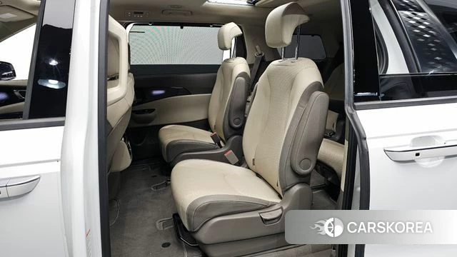 Kia Carnival 4th generation 2023 Белый из Кореи, фото 2