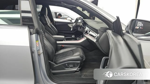 Audi Q8 (4M) 2021 Серебряный из Кореи, фото 2