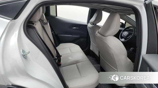 Toyota Prius 5th Generation 2025 Белый из Кореи, фото 2