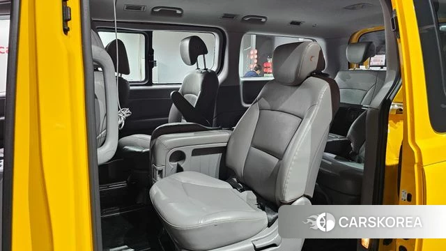 Hyundai The New Grand Starex 2018 Желтый из Кореи, фото 2