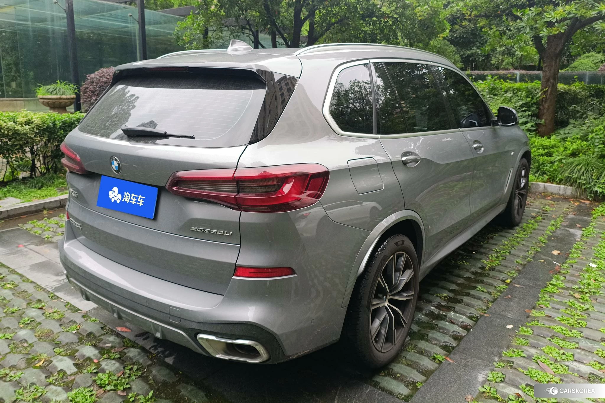 BMW X5 2022 Темно-серый из Китая, фото 2
