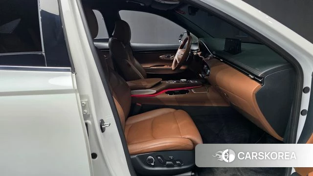Genesis GV70 2023 Белый из Кореи, фото 2