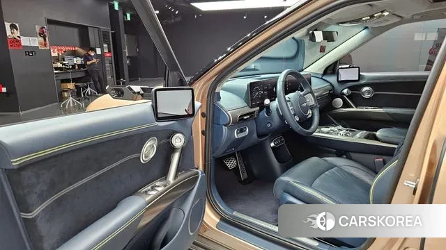 Genesis GV60 2023 Коричневый из Кореи, фото 2