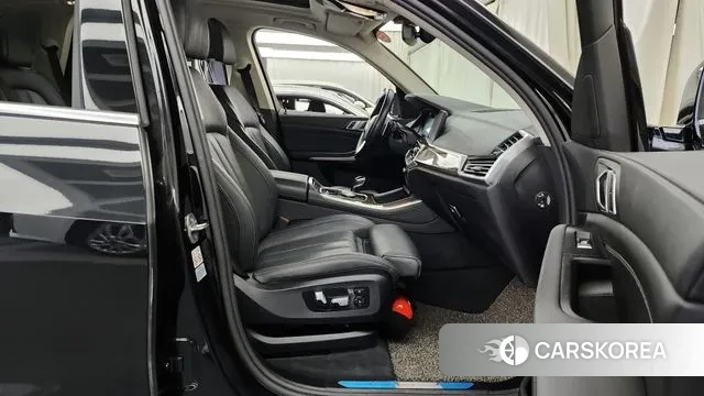 BMW X5 (G05) 2021 Черный из Кореи, фото 2