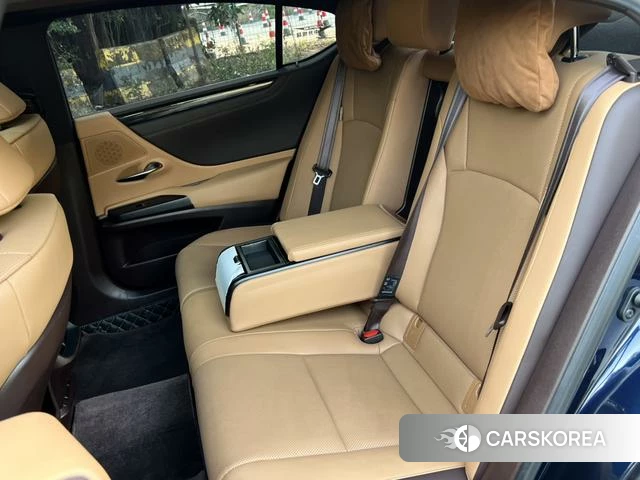 Lexus ES 2021 Синий из Китая, фото 2