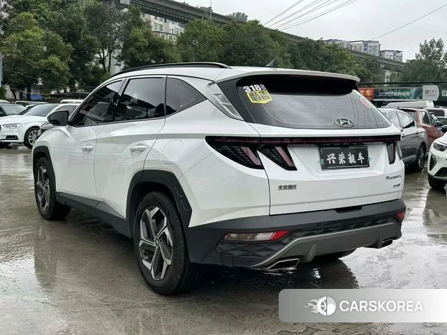 Hyundai Tucson 2022 Белый из Китая, фото 2