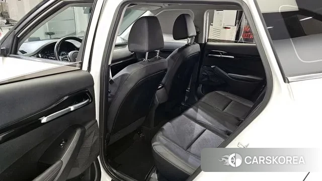 Kia Seltos 2022 Белый из Кореи, фото 2