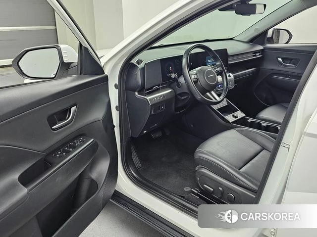 Hyundai Kona (SX2) 2023 Белый из Кореи, фото 2