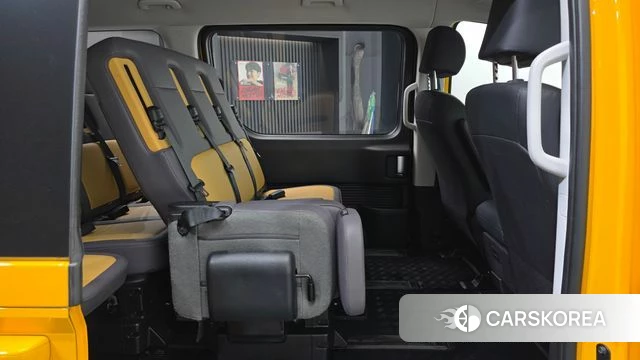 Hyundai Staria 2024 Желтый из Кореи, фото 2