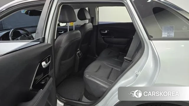 Kia Niro EV 2021 Серебряный из Кореи, фото 2