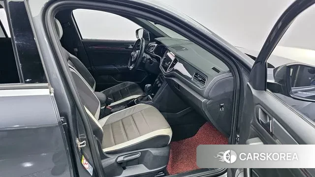 Volkswagen T-Roc 2021 Серый из Кореи, фото 2