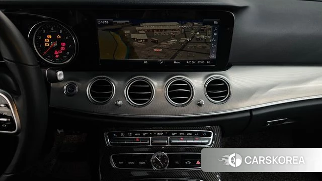 Mercedes-Benz E-Class W213 2018 Черный из Кореи, фото 2