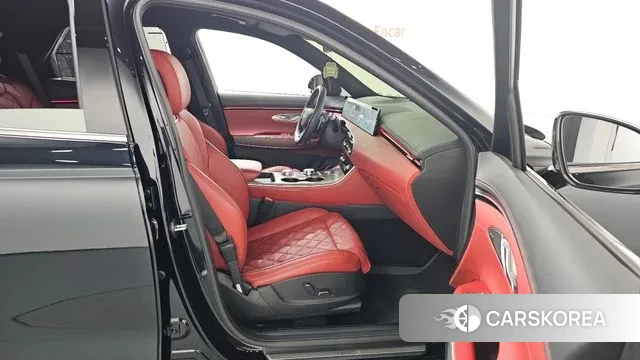 Genesis GV70 2024 Черный из Кореи, фото 2