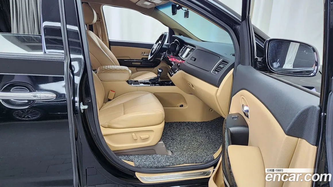 Kia The New Carnival 2018 Черный из Кореи, фото 2