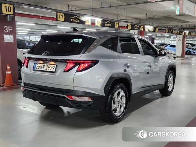 Hyundai Tucson (NX4) 2022 Серебряный из Кореи, фото 2