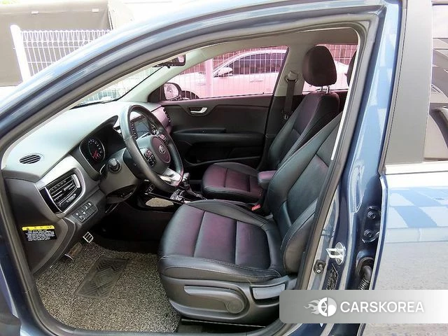 Kia Stonic 2018 Синий из Кореи, фото 2