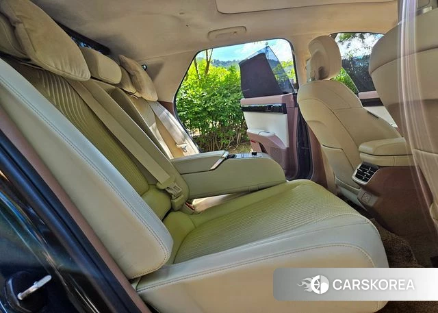 Hyundai Grandeur (GN7) 2022 Серебристо-серый из Кореи, фото 2