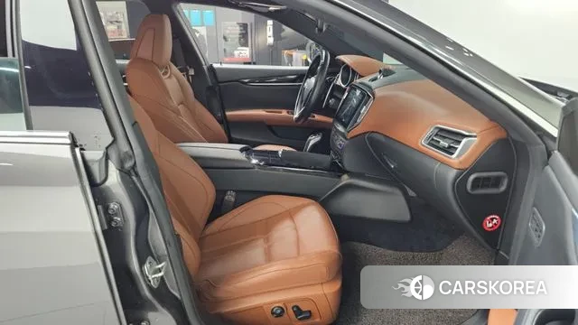 Maserati Ghibli 2019 Серый из Кореи, фото 2