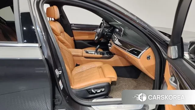 BMW 7 Series (G11) 2022 Серый из Кореи, фото 2