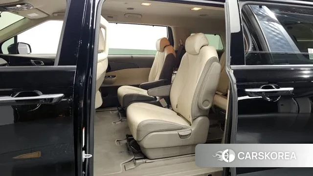 Kia Carnival 4th generation 2021 Черный из Кореи, фото 2