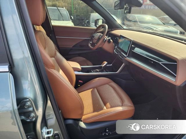 Ssangyong Torres 2022 Темно-зеленый из Кореи, фото 2