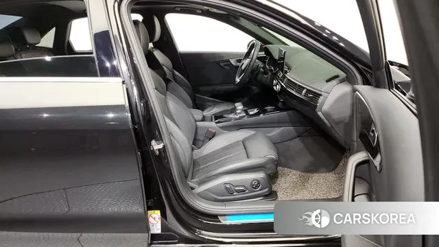 Audi A4 (B9) 2021 Черный из Кореи, фото 2