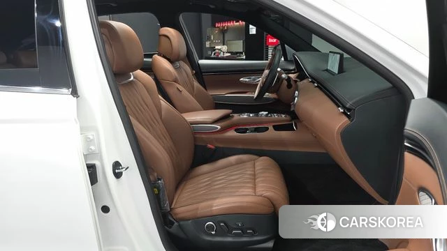 Genesis GV70 2024 Белый из Кореи, фото 2