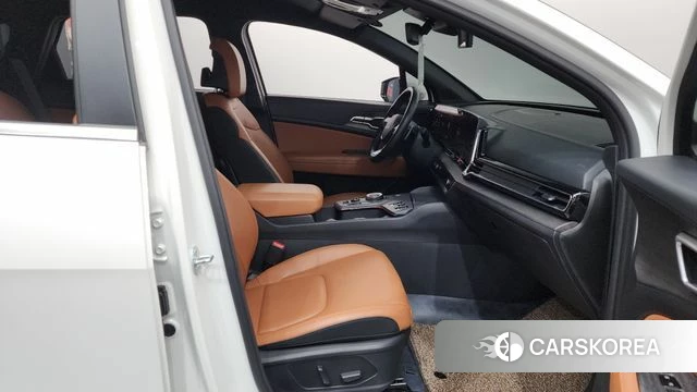 Kia Sportage 5th Generation 2023 Белый из Кореи, фото 2