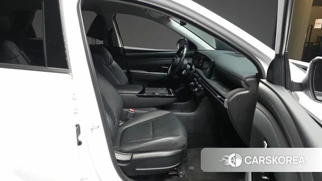 Hyundai The New Tucson (NX4) 2024 Белый из Кореи, фото 2
