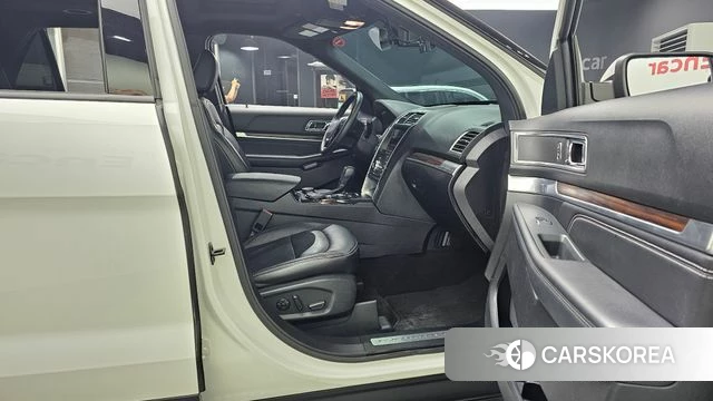 Ford Explorer 2019 Белый из Кореи, фото 2