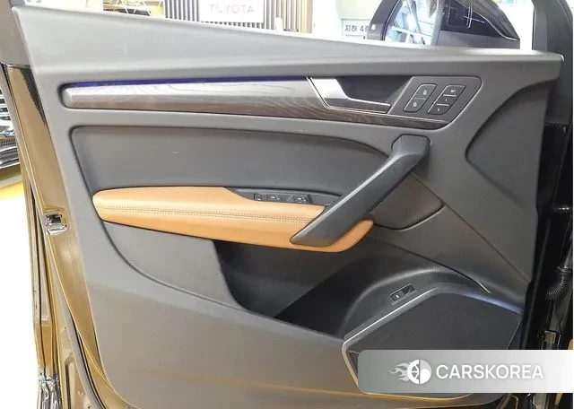 Audi Q5 (FY) 2023 Черный из Кореи, фото 2