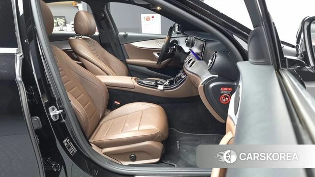 Mercedes-Benz E-Class W213 2020 Черный из Кореи, фото 2