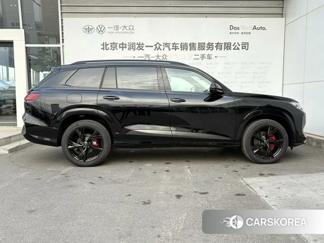 Audi Q6 2024 Черный из Китая, фото 2