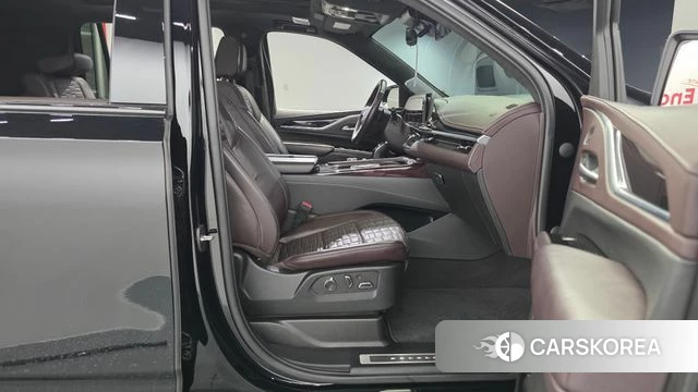 Cadillac Escalade 5th Generation 2023 Черный из Кореи, фото 2
