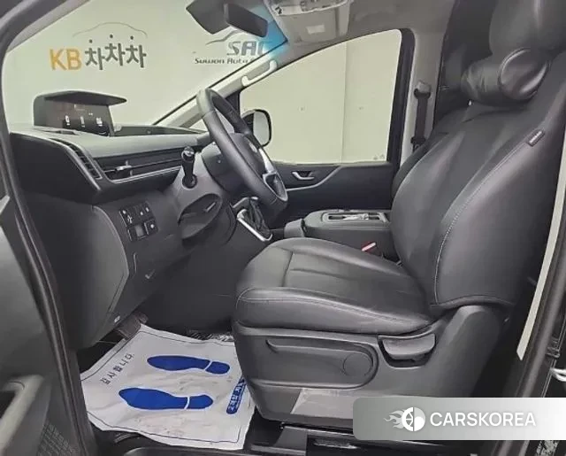 Hyundai Staria 2024 Черный из Кореи, фото 2