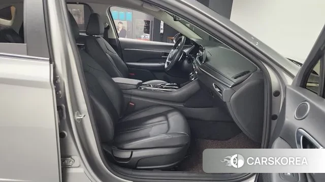 Hyundai Sonata (DN8) 2021 Серебряный из Кореи, фото 2