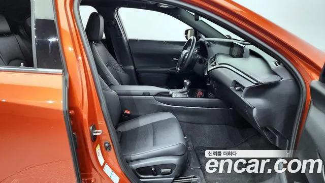 Lexus UX250h 2019 Оранжевый из Кореи, фото 2