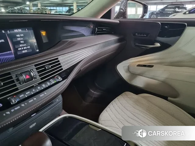 Lexus LS500 5th generation 2020 Серебристо-серый из Кореи, фото 2