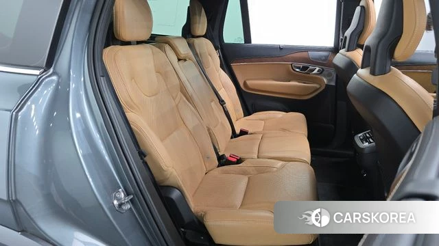 Volvo XC90 second Generation 2018 Светло-серебряный цвет из Кореи, фото 2